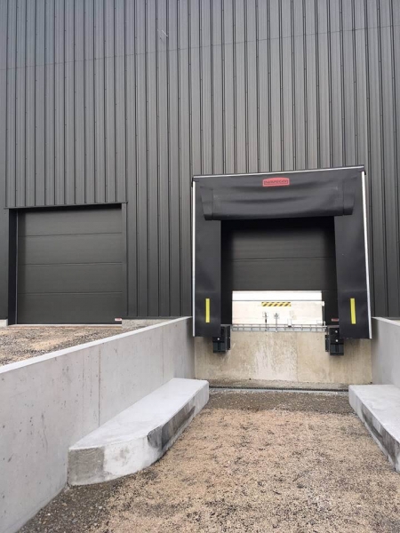 0-SAS-porte-sectionnelle-pont-roulant-butees-de-quai