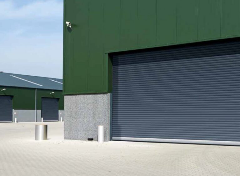 84555-Rideaux_a_lames_et_grilles_a_enroulement_112018-46