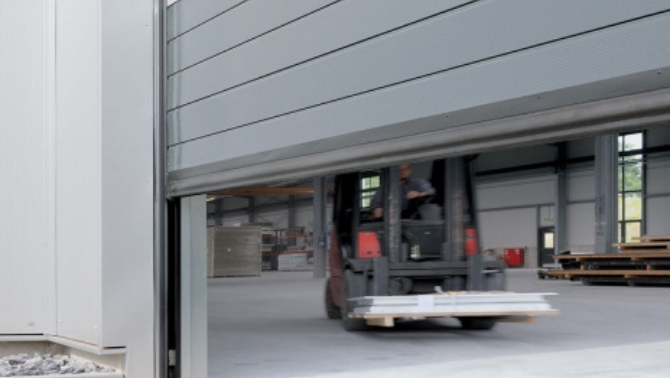 Porte rapide industrielle à Roissy