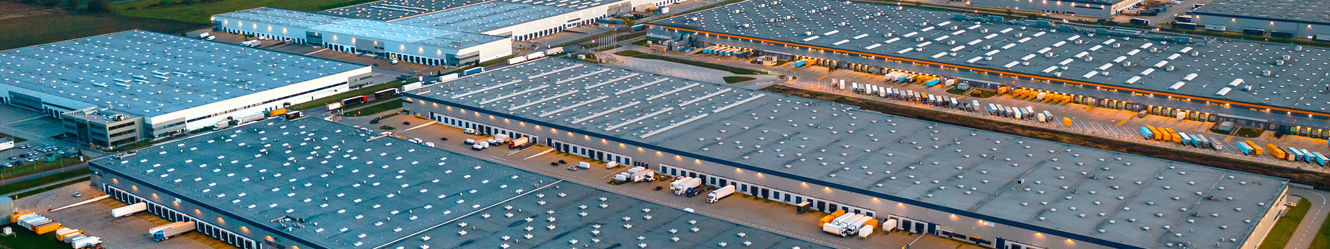 Porte sectionnelle ou porte rapide industrielle - que choisir